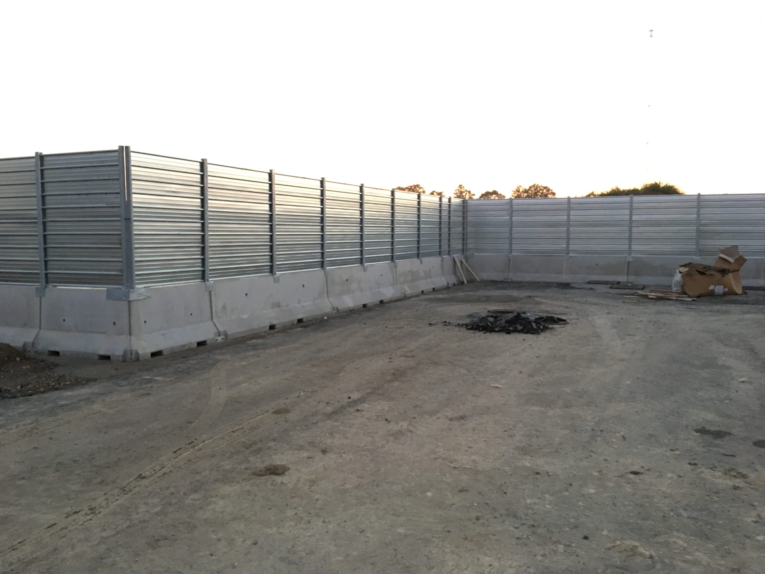 New Jersey e recinzione per cantieri temporanei di Siziano